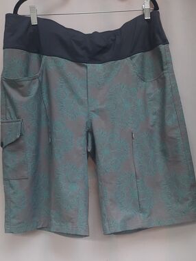 Shredly Mountain Bike Shorts Size 18